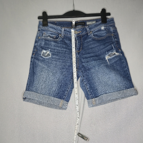 Aeropostale Women's Jean Bermuda Cuffed Distressed Shorts Size 8 - Picture 3 of 15